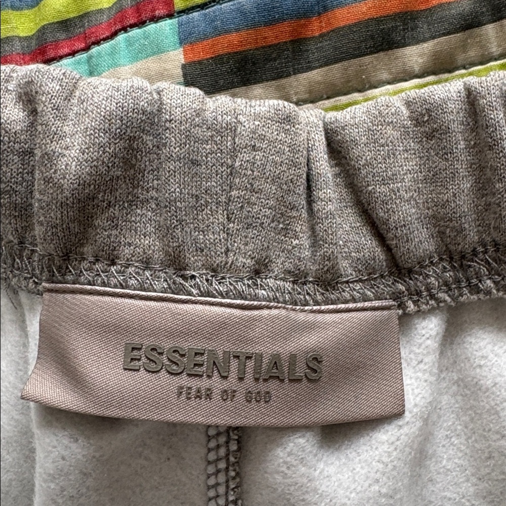 Fear of God essentials, dark oatmeal, shorts, size medium new tags, no bag - Picture 9 of 14